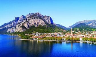 Panorama di Lecco con il Lago di Como e il Monte San Martino sullo sfondo