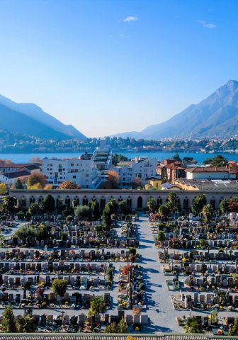 Vista aerea del Cimitero Monumentale di Lecco con il Campanile di San Nicolò
