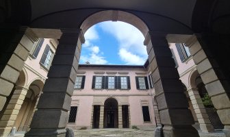 Corte interna Villa Manzoni a Lecco