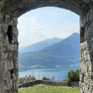 Namastrek: trekking e yoga al Castello dellInnominato