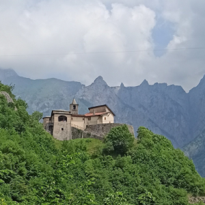 Escursione tra le Marmitte dei Giganti in Val Meria fino al Santuario di Santa Maria sopra Olcio