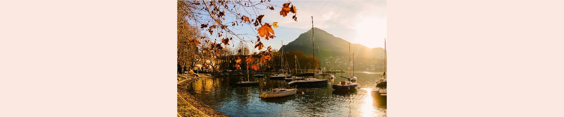 Winter boat trip in the Gulf of Lecco: lights and magic on Lake Como ...